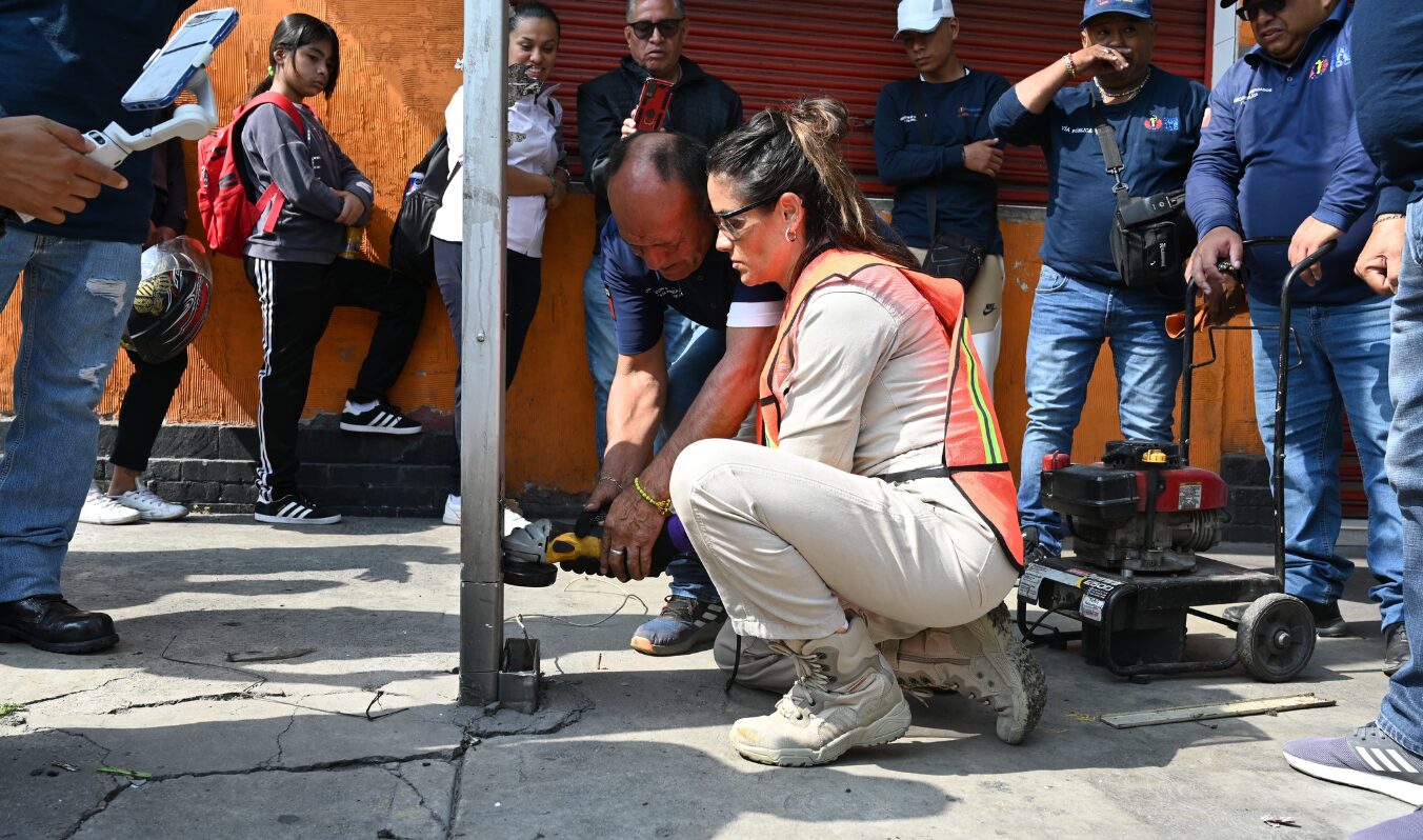 Santa María Insurgentes: limpiamos, reparamos y recuperamos la calle para su gente