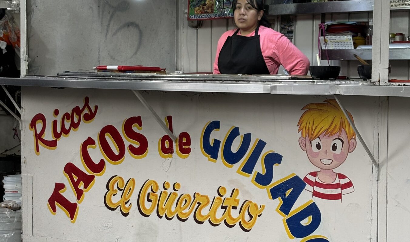 REGRESAN LOS RÓTULOS A LA CUAUHTÉMOC, AHORA EN LA COLONIA JUÁREZ