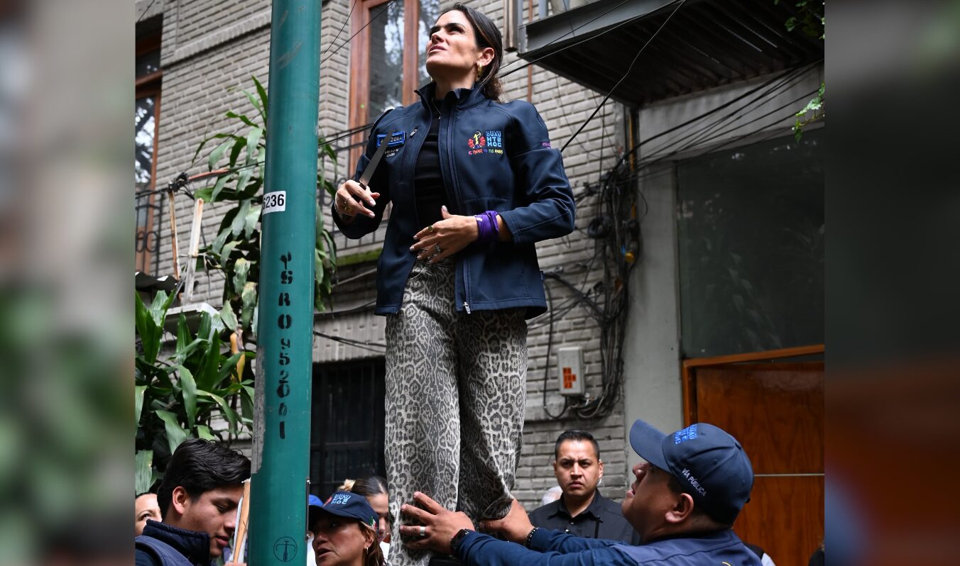 ALE ROJO DE LA VEGA SUPERVISA OPERATIVO PARA RECUPERAR ESPACIOS PÚBLICOS EN JUÁREZ, ROMA NORTE Y CONDESA