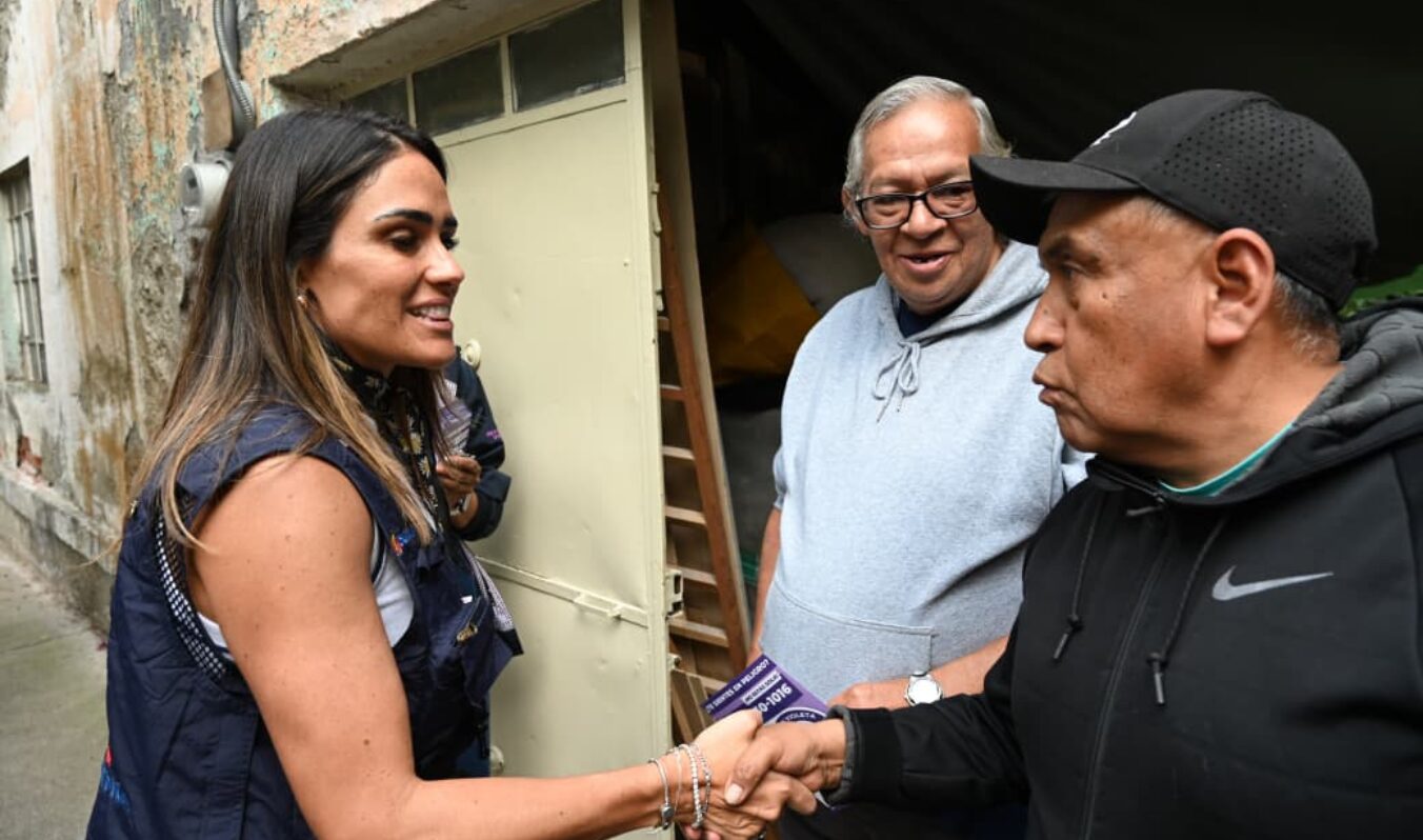 ALE ROJO DE LA VEGA Y “ALCALDÍA EN TUS MANOS” LLEGAN A LA EX HIPÓDROMO DE PERALVILLO CON SOLUCIONES INMEDIATAS
