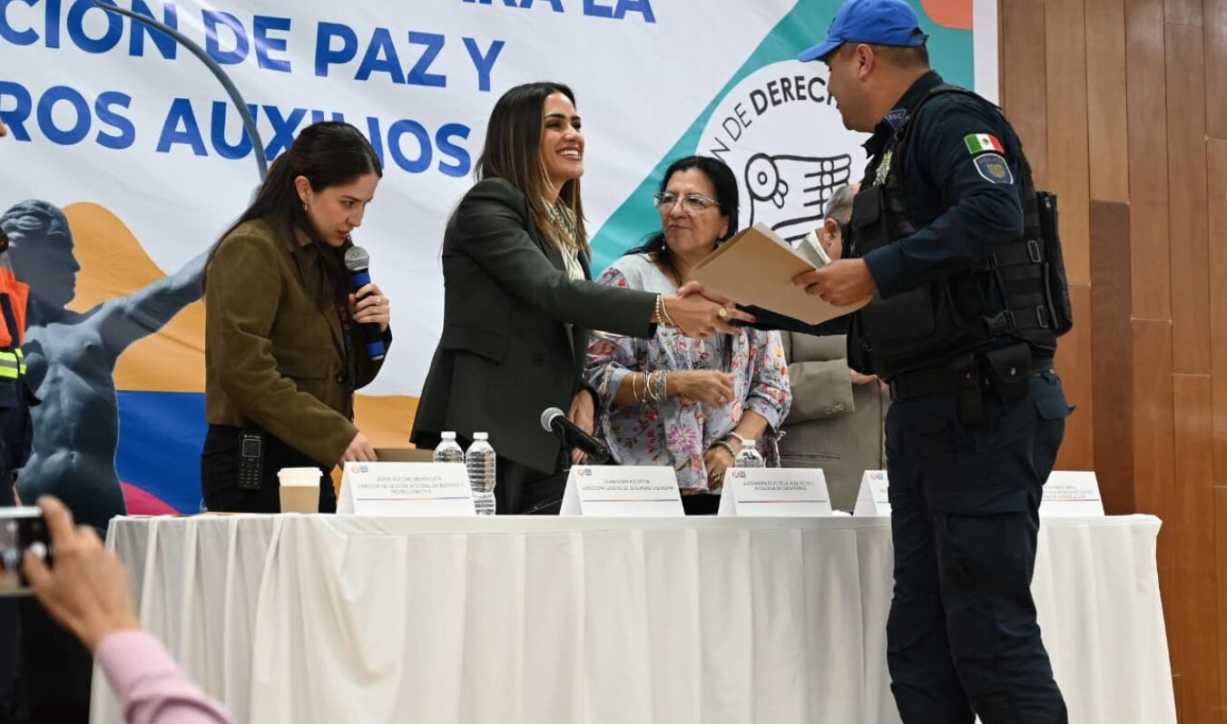 EN CUAUHTÉMOC CAPACITAMOS A NUESTRA POLICÍA PARA RESOLVER CONFLICTOS VECINALES Y SALVAR VIDAS
