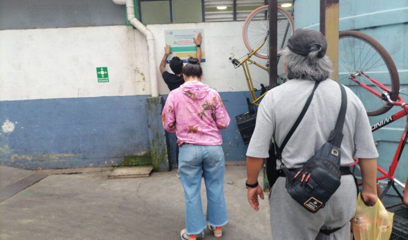 DE RESIDUO A RIQUEZA: AVANZAMOS CON LA INSTALACIÓN DE CONTENEDORES PARA ACEITE USADO EN MERCADOS Y PARQUES DE CUAUHTÉMOC
