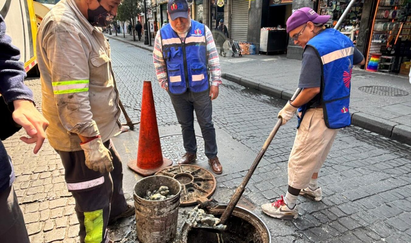 QUITAMOS TAPONES DE GRASA EN REPÚBLICA DE URUGUAY: SIGAMOS CUIDANDO NUESTRO DRENAJE Y EL AGUA