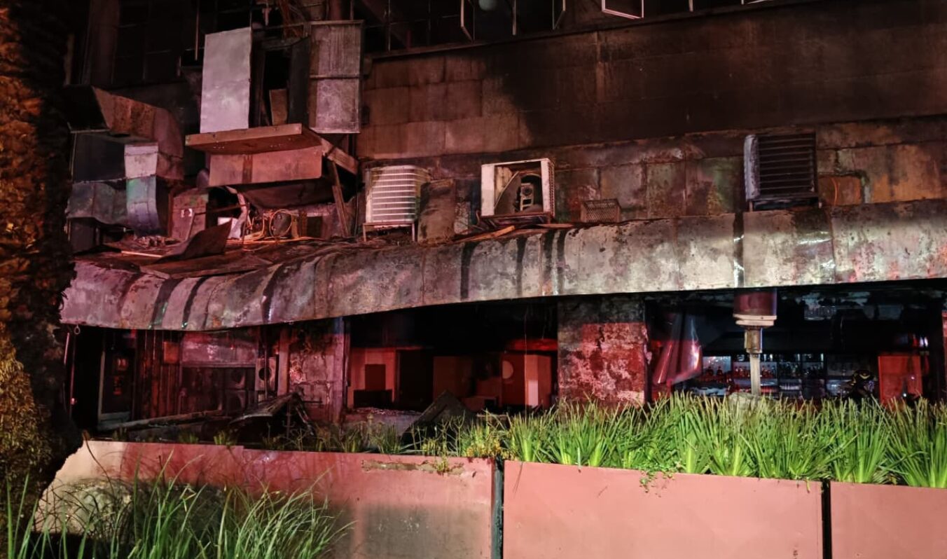 PROTECCIÓN CIVIL DE CUAUHTÉMOC ATIENDE INCENDIO EN INMEDIACIONES DEL MONUMENTO A LA REVOLUCIÓN
