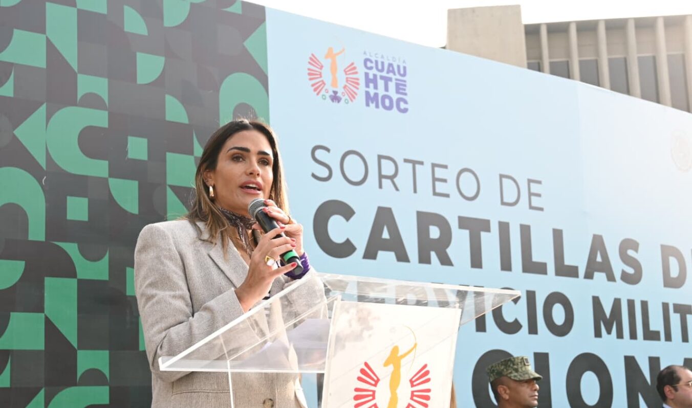 ALCALDESA DE CUAUHTÉMOC ENCABEZA SORTEO DE CARTILLAS DEL SERVICIO MILITAR NACIONAL DE LA CLASE 2007 Y REMISOS
