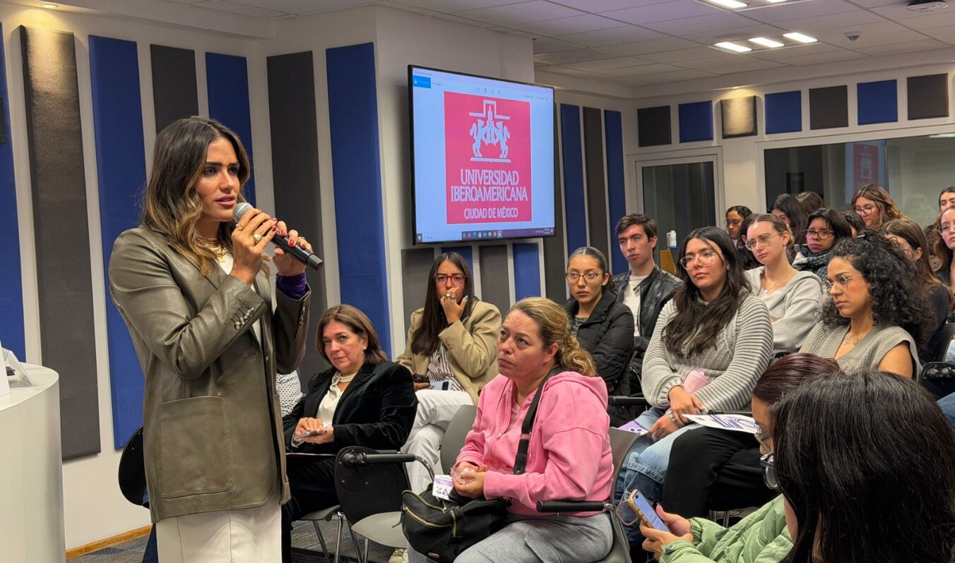 ALE ROJO DE LA VEGA DIALOGA CON JÓVENES UNIVERSITARIOS SOBRE ACCIONES PARA ERRADICAR LAS VIOLENCIAS CONTRA LAS MUJERES