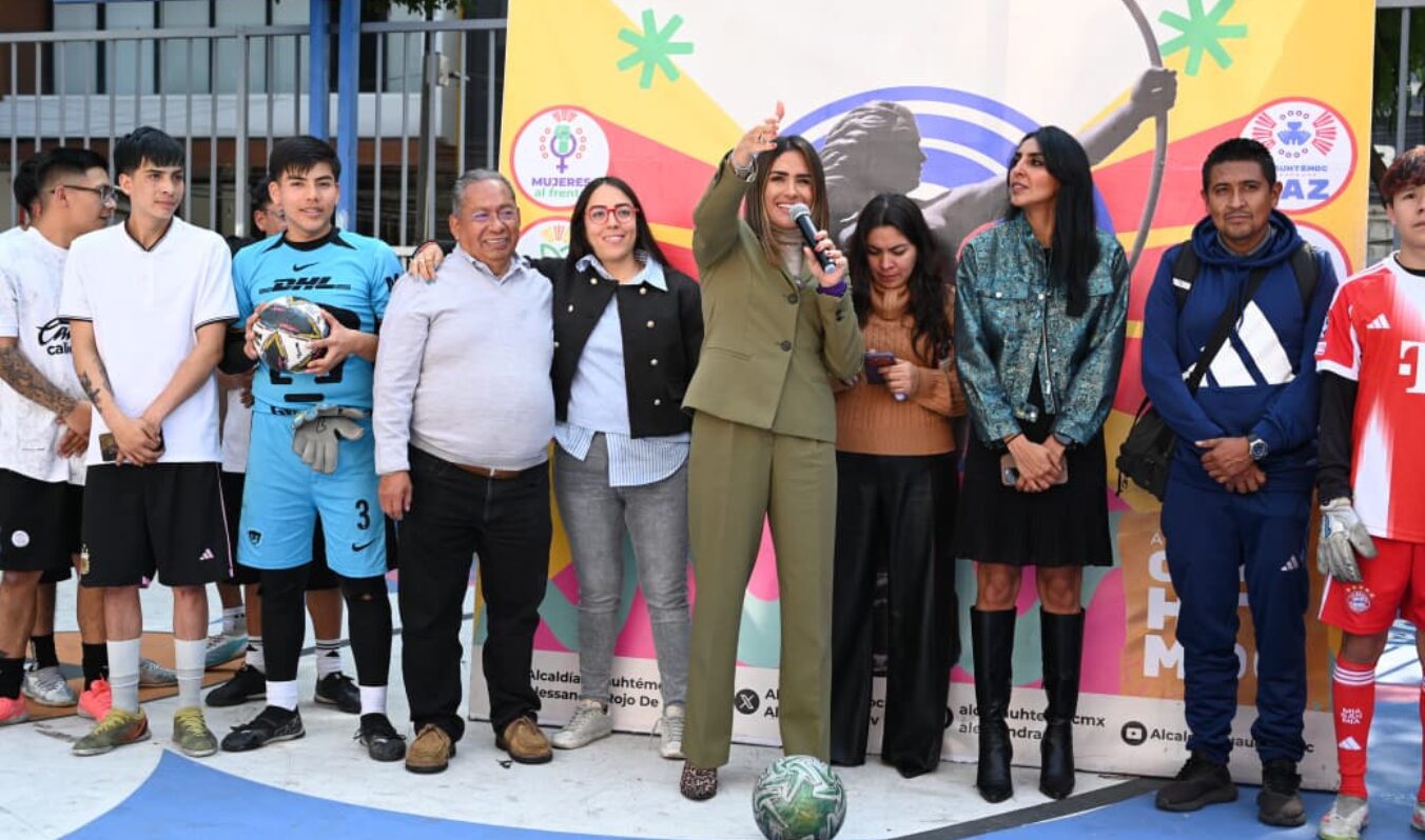 ALE ROJO DE LA VEGA ENTREGA CANCHA REHABILITADA EN LA COLONIA JUÁREZ; SUMAN 25 ESPACIOS DEPORTIVOS RENOVADOS EN LA DEMARCACIÓN