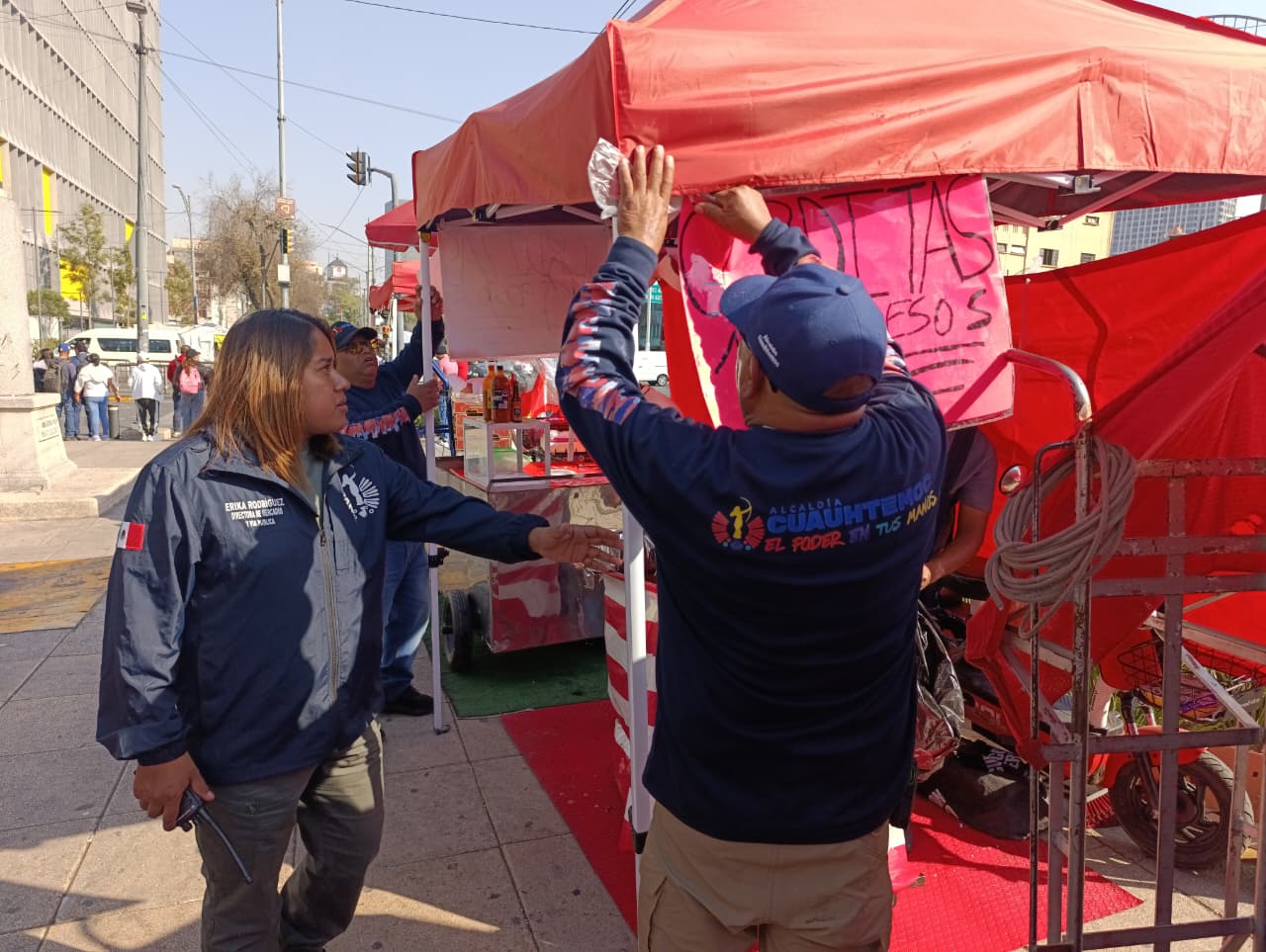 RETIRA ALCALDÍA CUAUHTÉMOC PUESTOS IRREGULARES EN RIBERA DE SAN COSME
