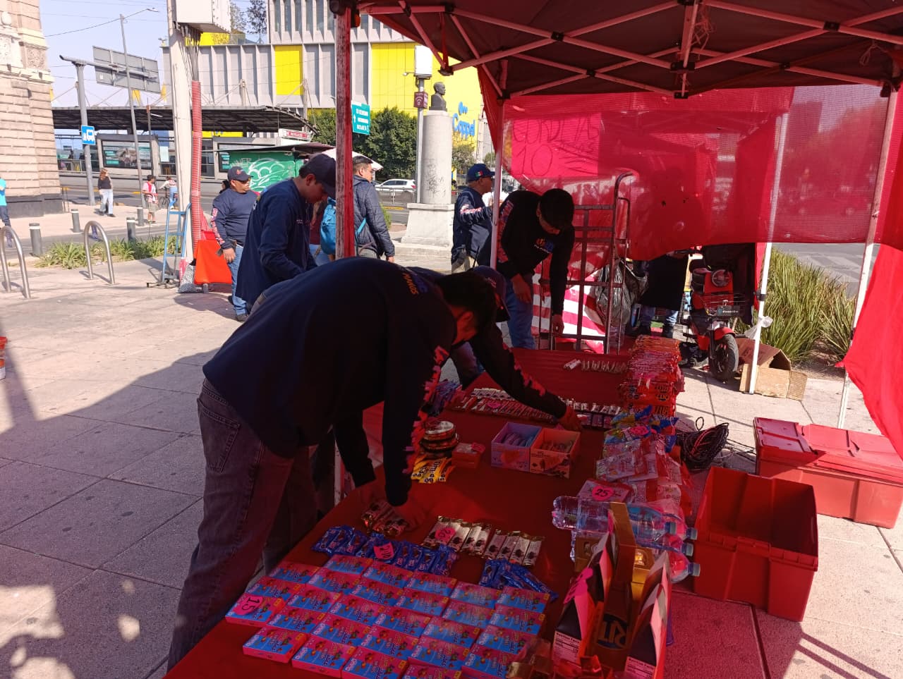 RETIRA ALCALDÍA CUAUHTÉMOC PUESTOS IRREGULARES EN RIBERA DE SAN COSME