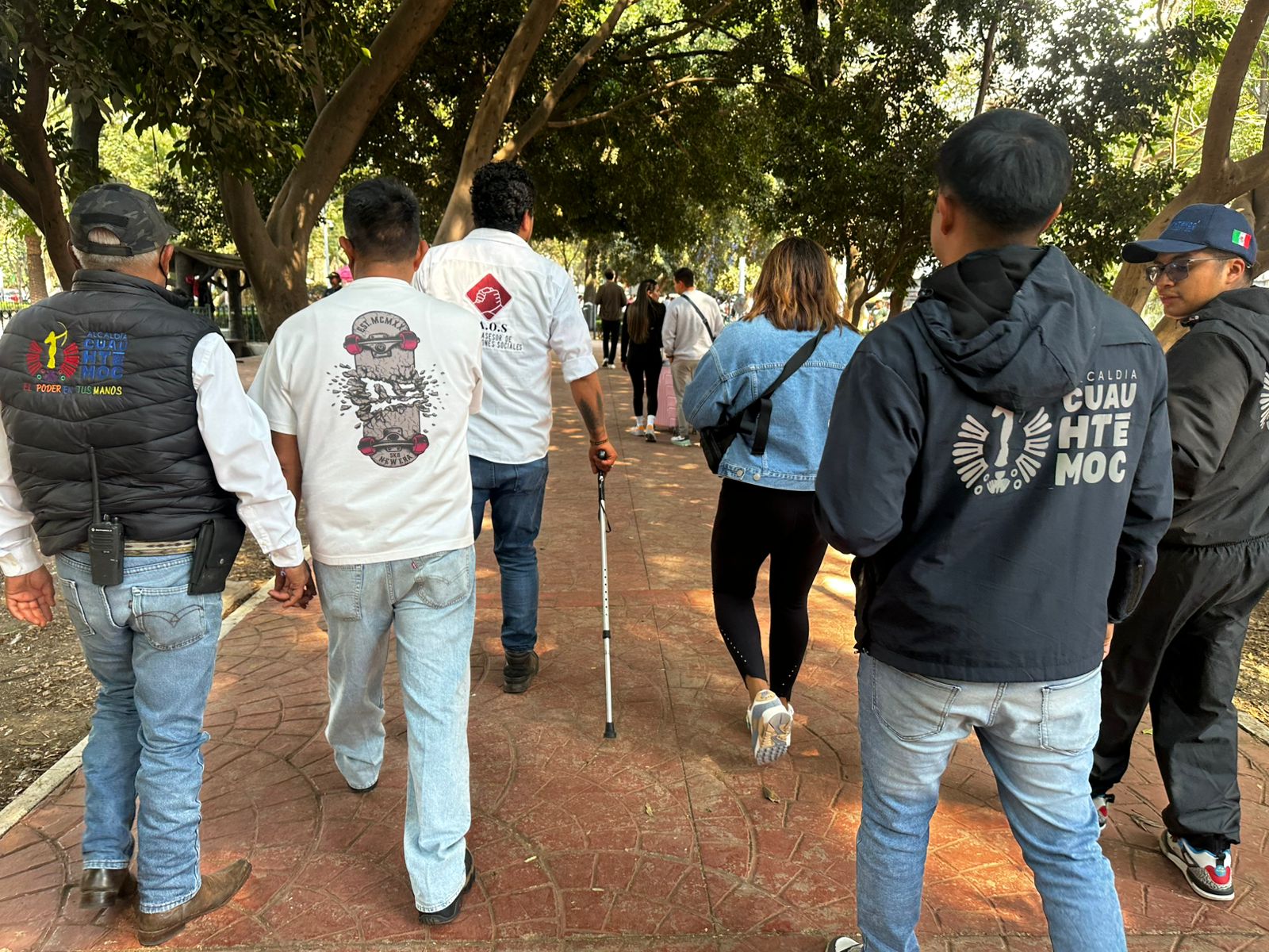 CONTINÚAN ACCIONES INSTRUIDAS POR ALE ROJO DE LA VEGA PARA ORDENAR ESPACIO PÚBLICO, AHORA EN PARQUE MÉXICO