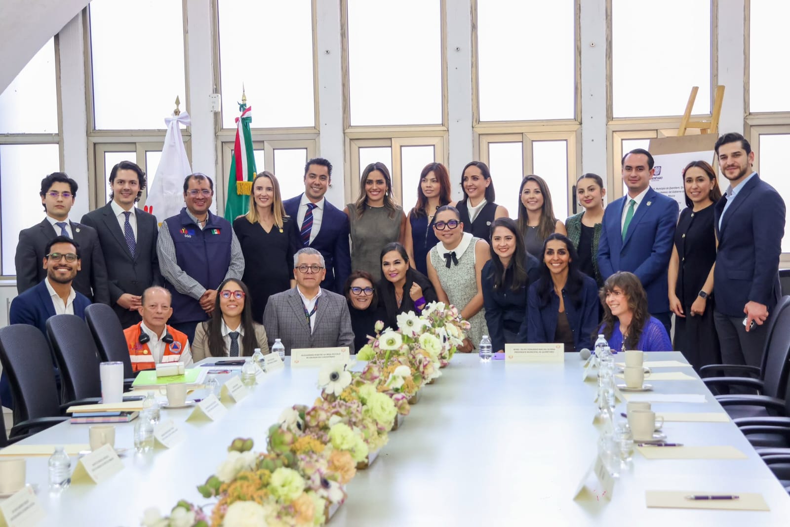 ALE ROJO DE LA VEGA Y FELIFER MACÍAS FIRMAN CARTA DE AMISTAD CUAUHTÉMOC–QUERÉTARO PARA COMPARTIR BUENAS PRÁCTICAS DE GOBIERNO