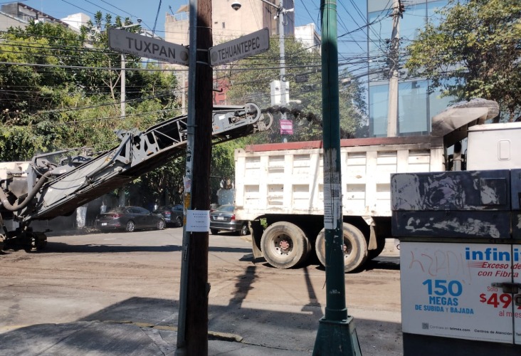 CALLES REPAVIMENTADAS, PARQUES INTERVENIDOS Y BANQUETAS MÁS SEGURAS: ALE ROJO DE LA VEGA IMPULSA OBRAS PRIORITARIAS EN LA CUAUHTÉMOC