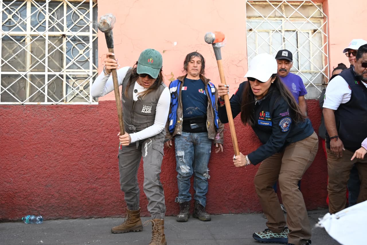 ALE ROJO DE LA VEGA ENCABEZA LIMPIA CUAUHTÉMOC EN PERALVILLO; 83 LUMINARIAS REPARADAS, PODA, BACHEO Y DESAZOLVE EN UN SOLO DÍA