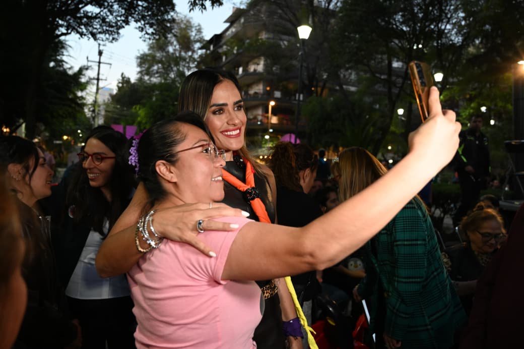 ALE ROJO DE LA VEGA ENTREGA REHABILITACIÓN DE PLAZA RÍO DE JANEIRO; TENDRÁ VIGILANCIA Y ORDENAMIENTO PERMANENTE
