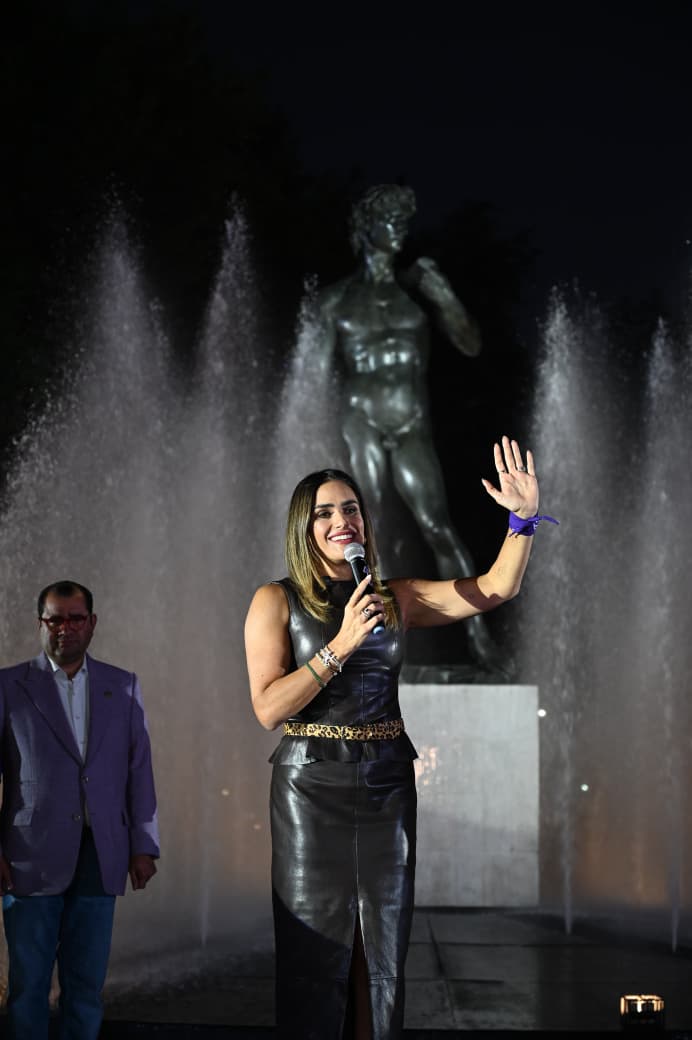 ALE ROJO DE LA VEGA ENTREGA REHABILITACIÓN DE PLAZA RÍO DE JANEIRO; TENDRÁ VIGILANCIA Y ORDENAMIENTO PERMANENTE