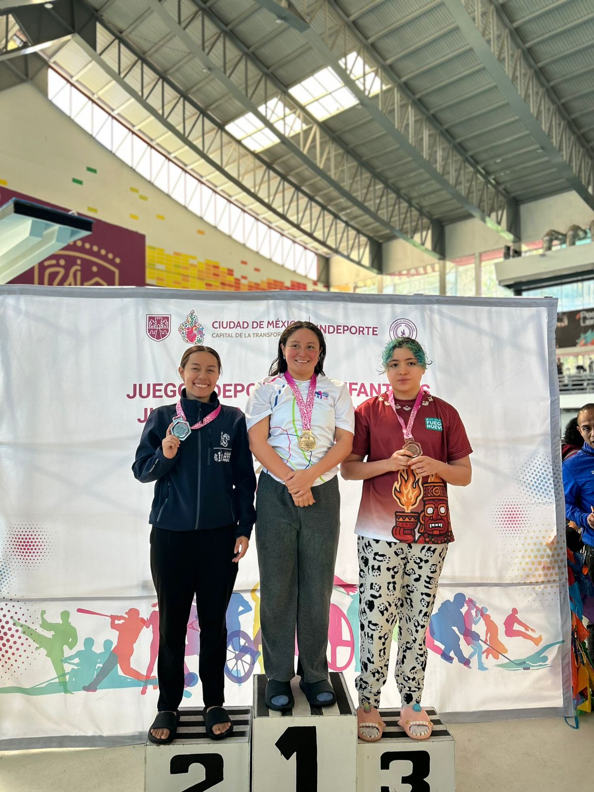 NADADORES DE CUAUHTÉMOC CONSIGUEN 14 MEDALLAS EN JUEGOS DE LA CDMX