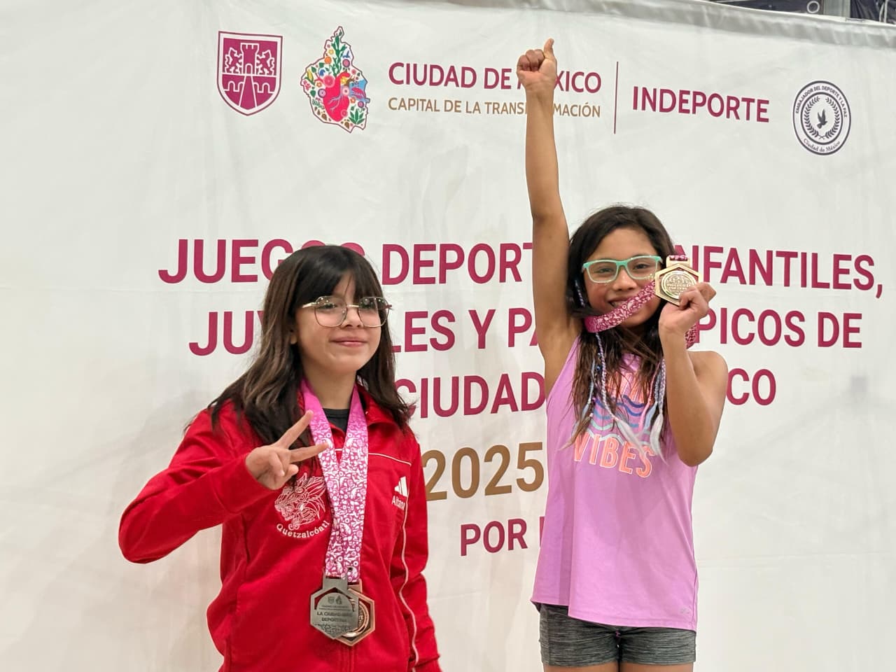 NADADORES DE CUAUHTÉMOC CONSIGUEN 14 MEDALLAS EN JUEGOS DE LA CDMX