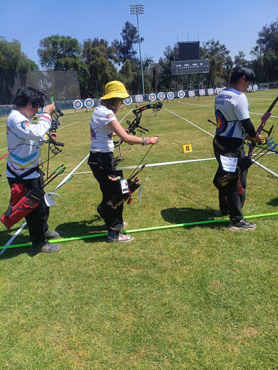 NADADORES DE CUAUHTÉMOC CONSIGUEN 14 MEDALLAS EN JUEGOS DE LA CDMX