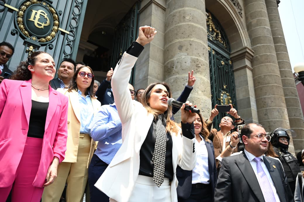 “SOMOS EL GOBIERNO DEL CÓMO SÍ”: ALE ROJO DE LA VEGA PRESENTA RESULTADOS ANTE EL CONGRESO CDMX