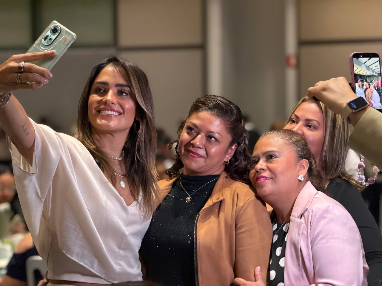 ALE ROJO DE LA VEGA RECONOCE TRABAJO, ENTREGA Y VOCACIÓN DE MAESTRAS DE LOS CENDI