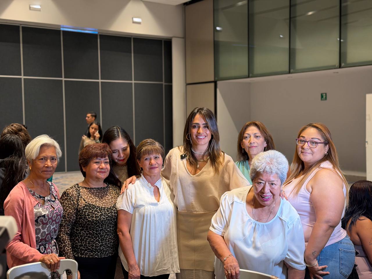 ALE ROJO DE LA VEGA RECONOCE TRABAJO, ENTREGA Y VOCACIÓN DE MAESTRAS DE LOS CENDI