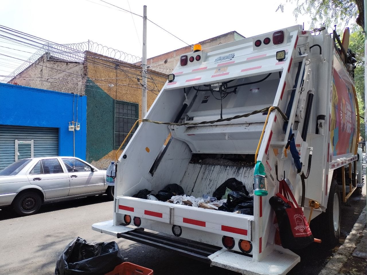 EN UNA SEMANA, ALCALDÍA CUAUHTÉMOC RETIRA MÁS DE MIL 900 TONELADAS DE BASURA EN TIRADEROS CLANDESTINOS