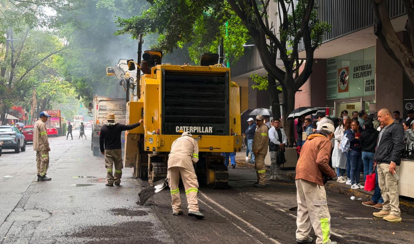 ALCALDÍA CUAUHTÉMOC INTERVIENE MÁS DE 3 MIL METROS CUADRADOS EN HAMBURGO