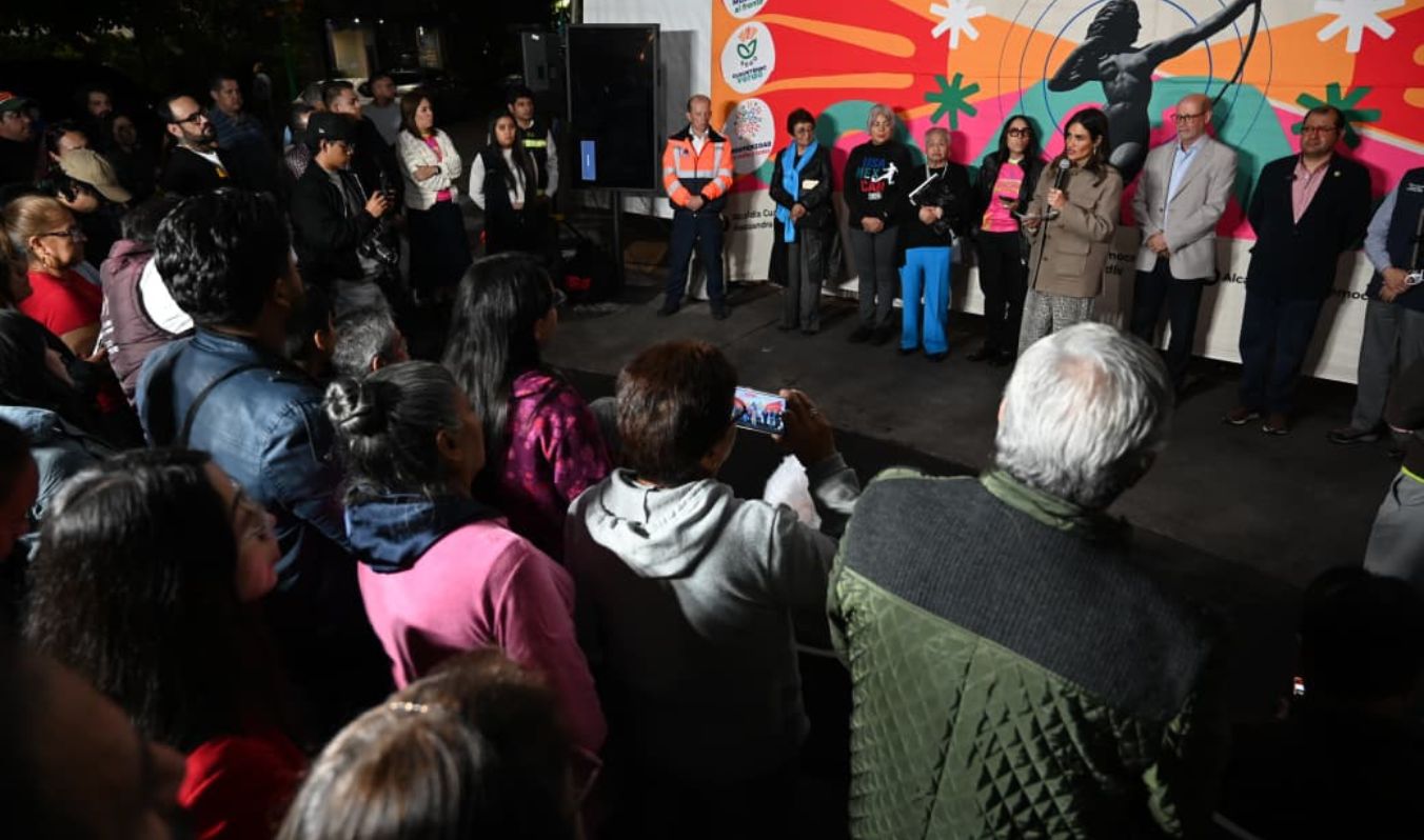 ALE ROJO DE LA VEGA PONE EN MARCHA SISTEMA DE ALUMBRADO PÚBLICO INTELIGENTE PARA ILUMINAR TODA LA COLONIA JUÁREZ