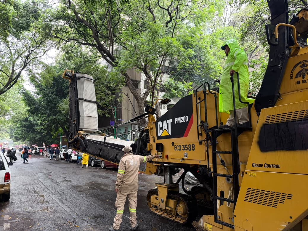 ALCALDÍA CUAUHTÉMOC INTERVIENE MÁS DE 3 MIL METROS CUADRADOS EN HAMBURGO