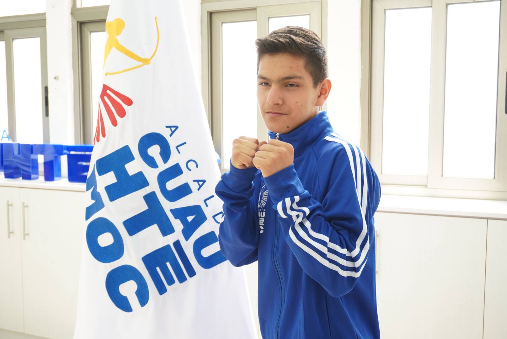 ALE ROJO DE LA VEGA APOYA A JÓVENES BOXEADORES DE CUAUHTÉMOC QUE REPRESENTARÁN A MÉXICO EN ECUADOR