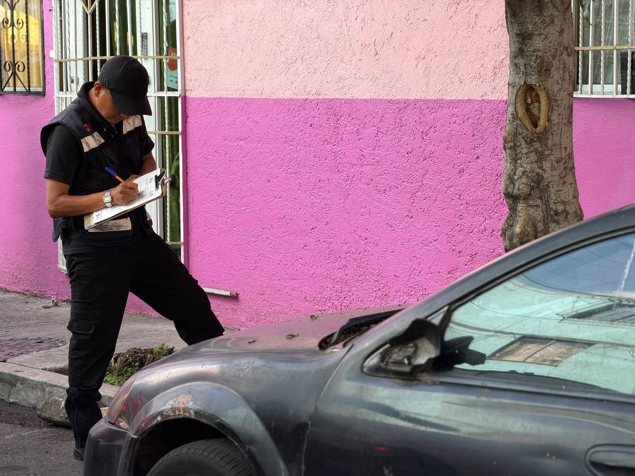 SUMAN 3 MIL 500 VEHÍCULOS ABANDONADOS RETIRADOS DE LAS CALLES DE CUAUHTÉMOC