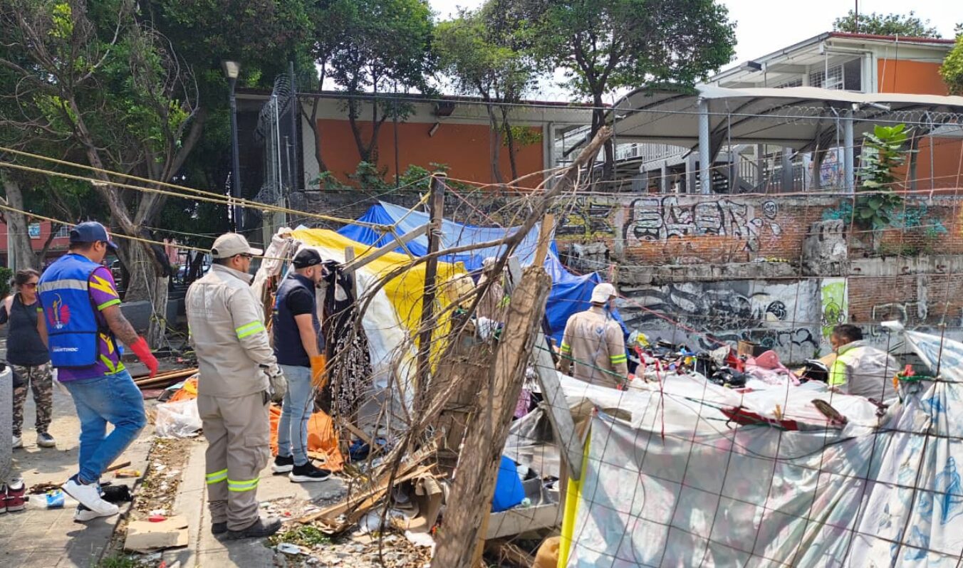 ATIENDE CUAUHTÉMOC PREDIO EN PASEO DE LA REFORMA TRAS REPORTES DE VECINAS Y VECINOS