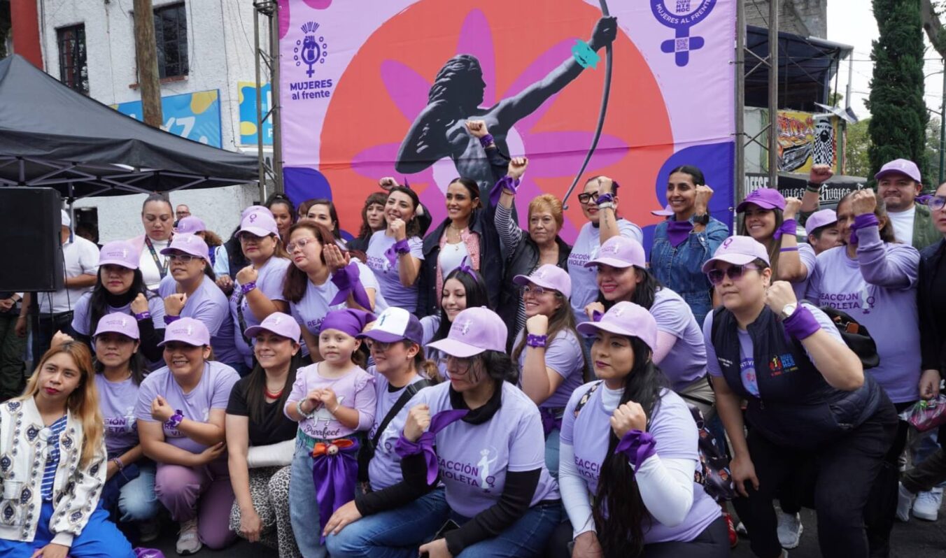 BRIGADA VIOLETA RECORRE LA COLONIA OBRERA Y REFUERZA EL APOYO A MUJERES EN CUAUHTÉMOC