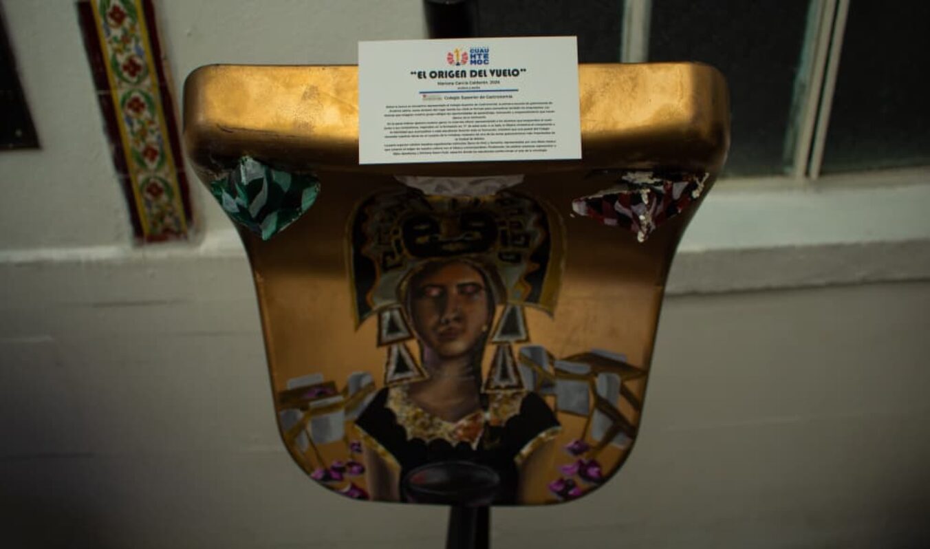 BUTACAS DEL ANTIGUO ESTADIO AZTECA COBRAN NUEVA VIDA COMO OBRAS DE ARTE EN EXPOSICIÓN DE LA ALCALDÍA CUAUHTÉMOC