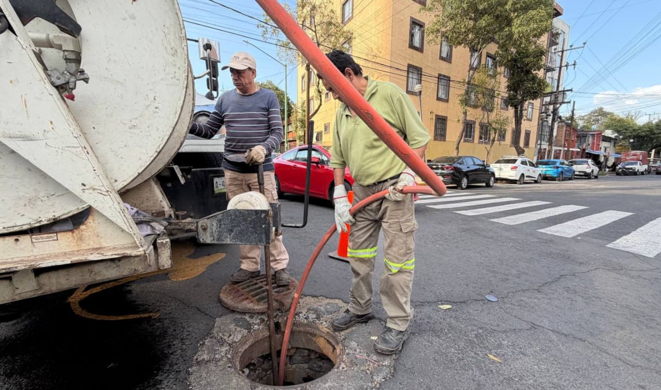 CONTINÚAN LAS ACCIONES PREVENTIVAS DE LA BRIGADA TORMENTA EN LA ALCALDÍA CUAUHTÉMOC