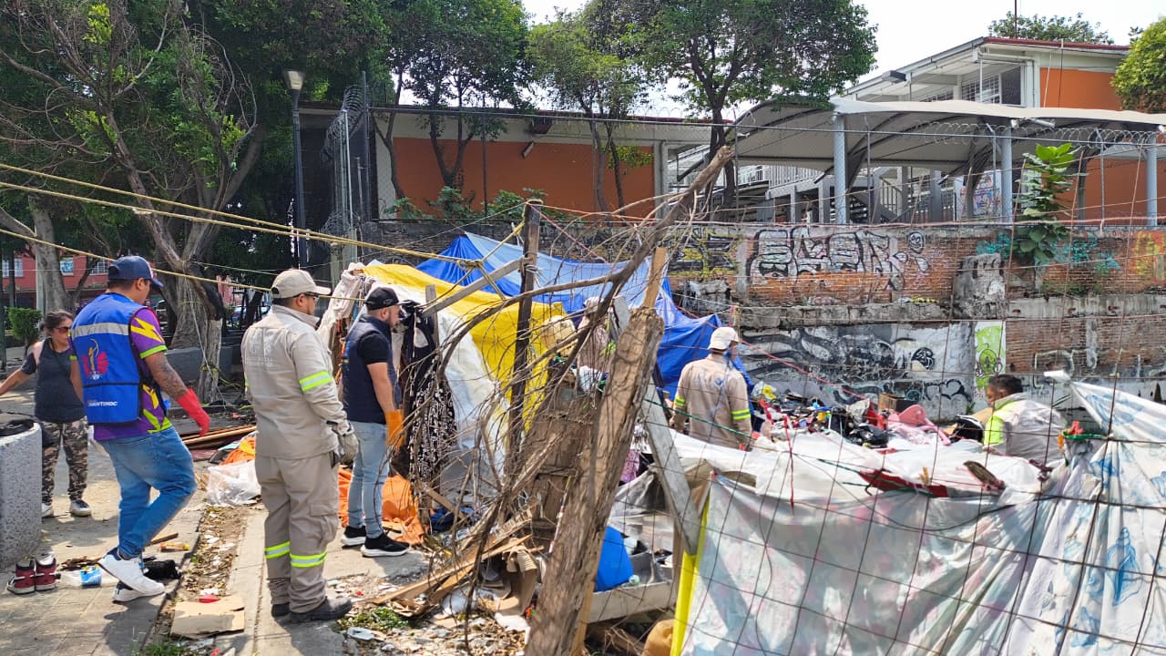ATIENDE CUAUHTÉMOC PREDIO EN PASEO DE LA REFORMA TRAS REPORTES DE VECINAS Y VECINOS
