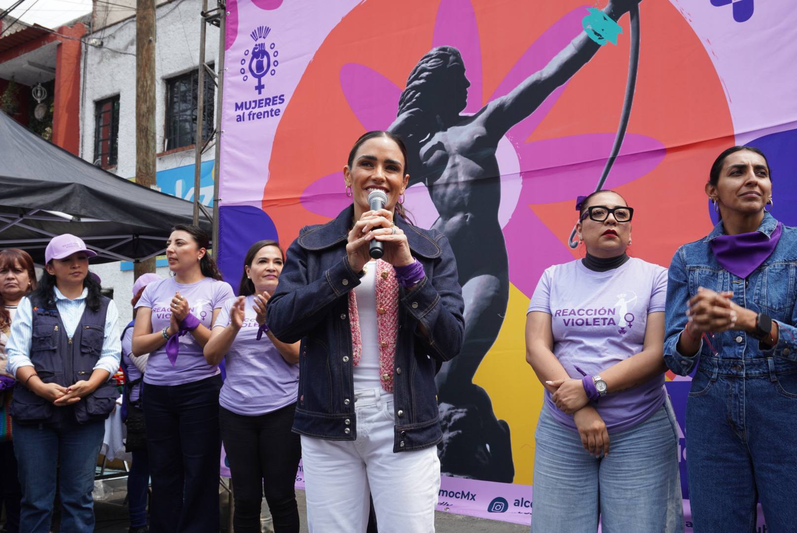 BRIGADA VIOLETA RECORRE LA COLONIA OBRERA Y REFUERZA EL APOYO A MUJERES EN CUAUHTÉMOC