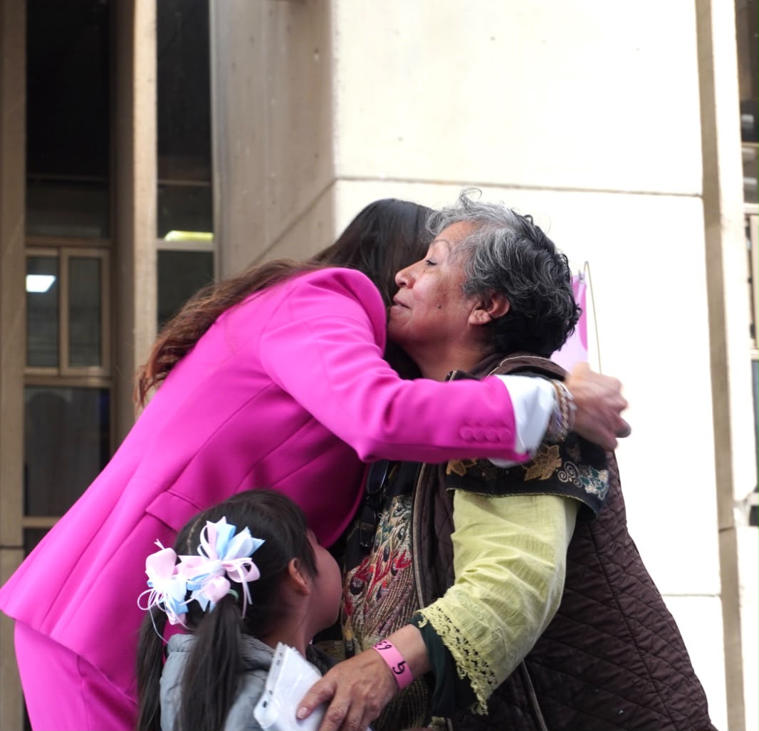 ALCALDÍA CUAUHTÉMOC ENTREGA LA PRIMERA MINISTRACIÓN DE LA TARJETA VIOLETA A MUJERES CUIDADORAS