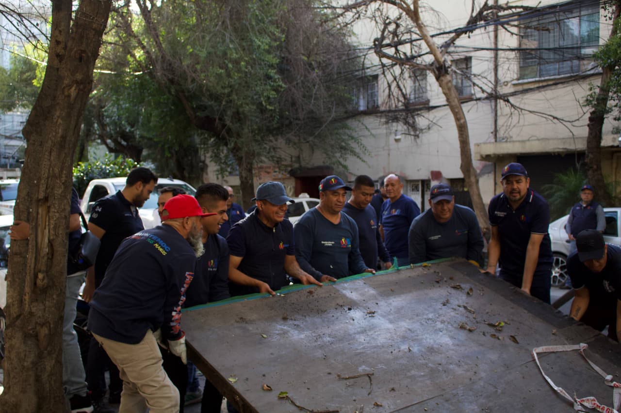ALCALDÍA CUAUHTÉMOC RECUPERA 3 MIL METROS CUADRADOS DE ESPACIO PÚBLICO TRAS OPERATIVOS EN ROMA NORTE