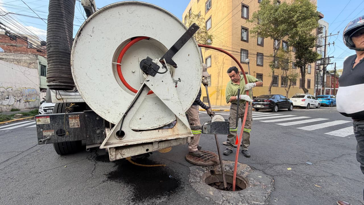CONTINÚAN LAS ACCIONES PREVENTIVAS DE LA BRIGADA TORMENTA EN LA ALCALDÍA CUAUHTÉMOC
