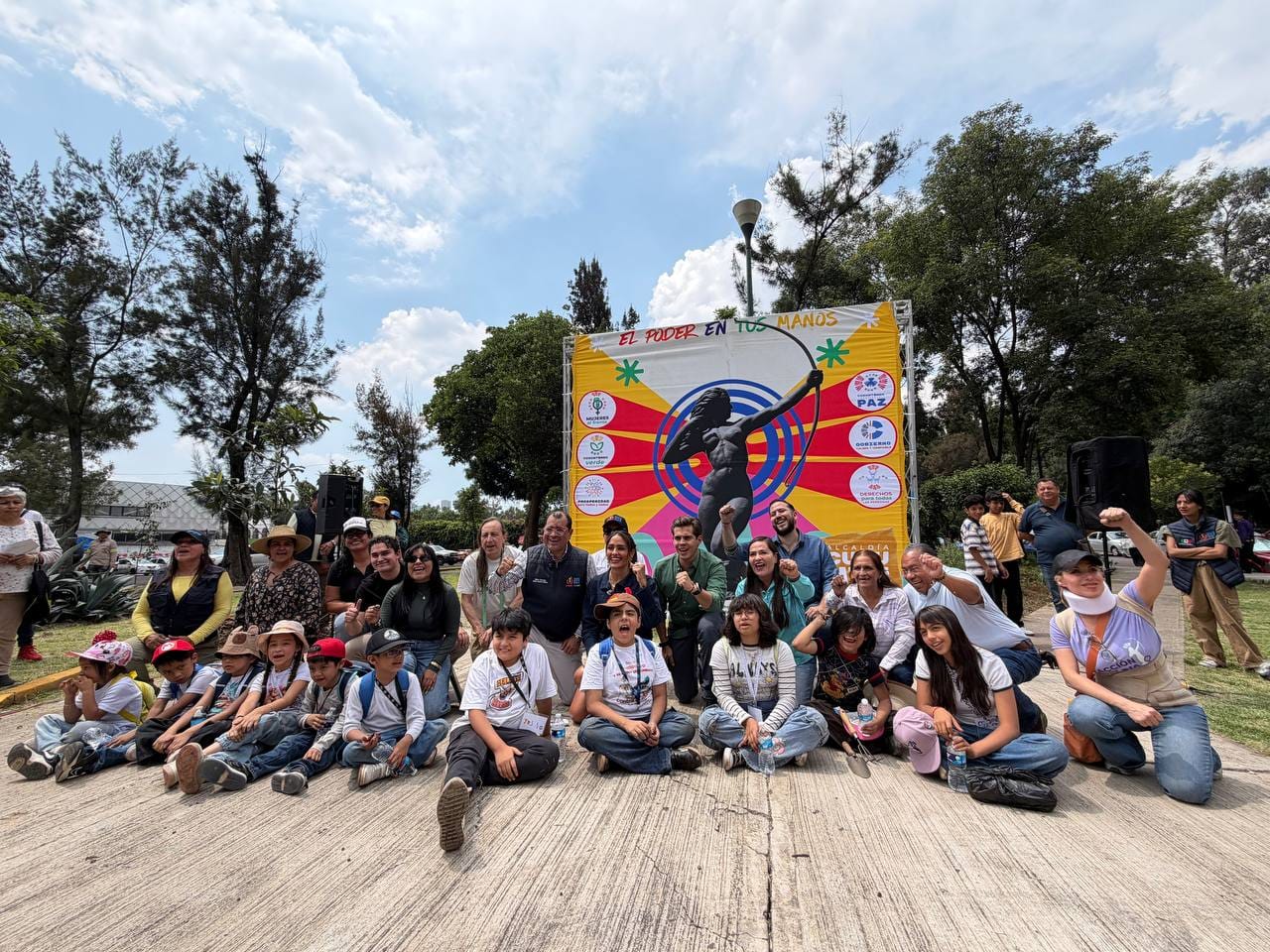 ROMA SUR SUMA ÁRBOLES Y JARDINES POLINIZADORES EN JORNADA DE REFORESTACIÓN ENCABEZADA POR ALE ROJO DE LA VEGA