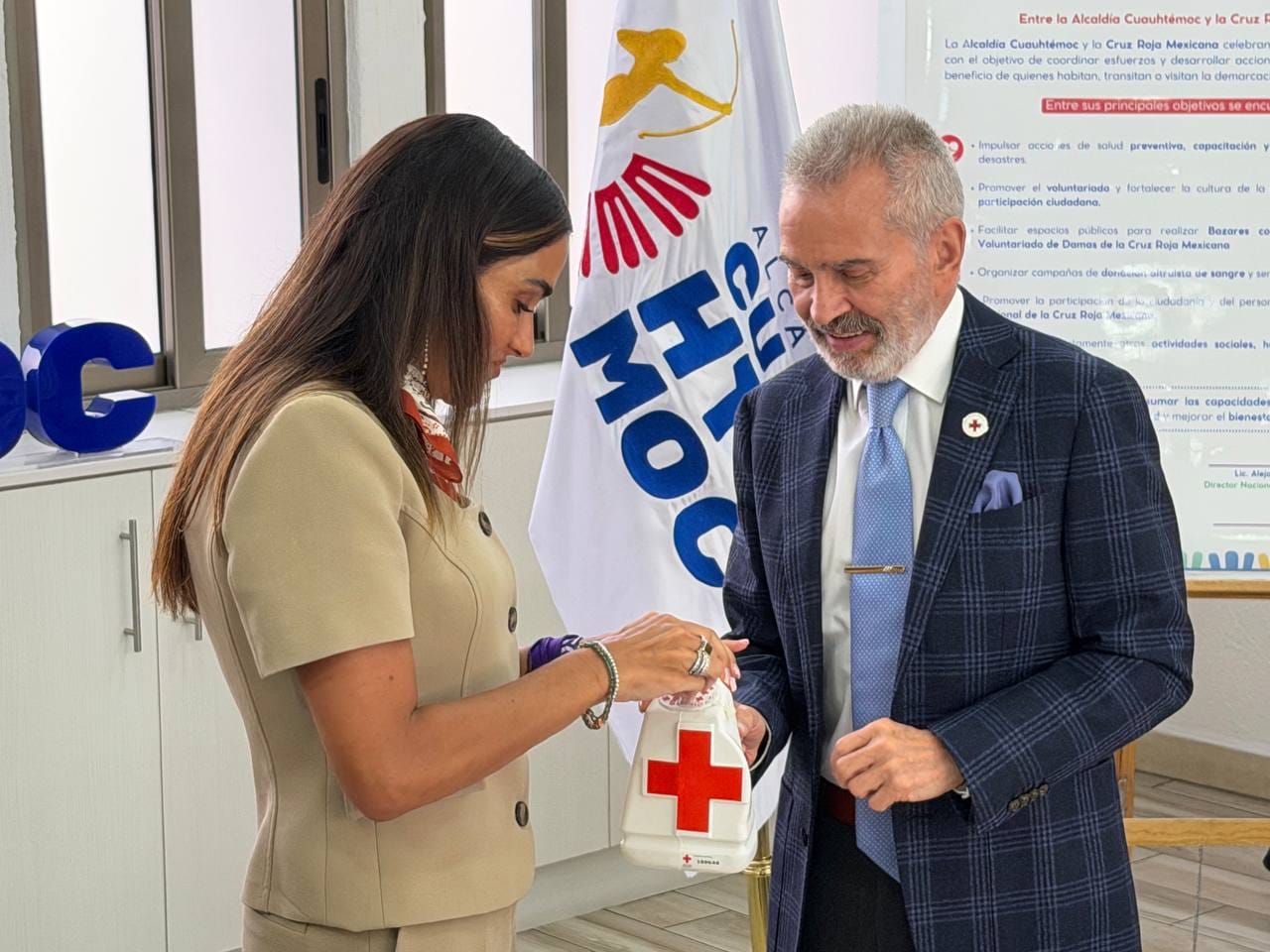 ALE ROJO DE LA VEGA Y CRUZ ROJA MEXICANA FORTALECEN ALIANZA PARA IMPULSAR LA PREVENCIÓN Y LA SALUD EN CUAUHTÉMOC