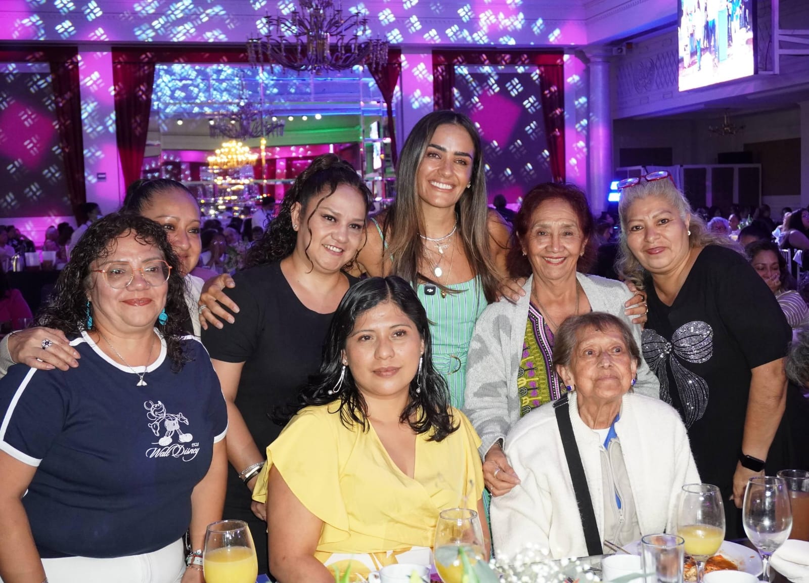 ALE ROJO DE LA VEGA RECONOCE EL TRABAJO DE 2 MIL MADRES TRABAJADORAS DE LA ALCALDÍA CUAUHTÉMOC