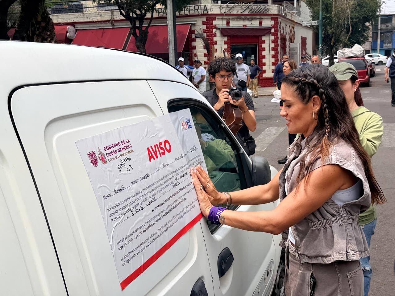 GOBERNAR NO PUEDE SER ADMINISTRAR PRETEXTOS: ALE ROJO DE LA VEGA IMPULSA REFORMA PARA ATENDER ESCUELAS PÚBLICAS