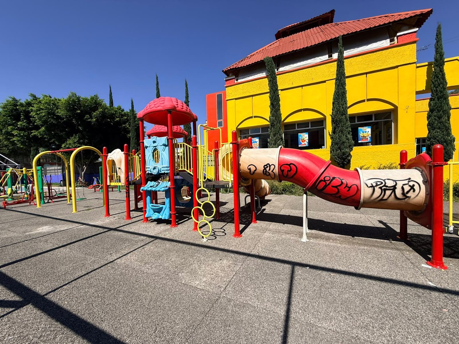 ALCALDÍA CUAUHTÉMOC ENTREGA REHABILITACIÓN DE CANCHA EN EL PARQUE GILBERTO OWEN Y ANUNCIA CLASES GRATUITAS DE BOX