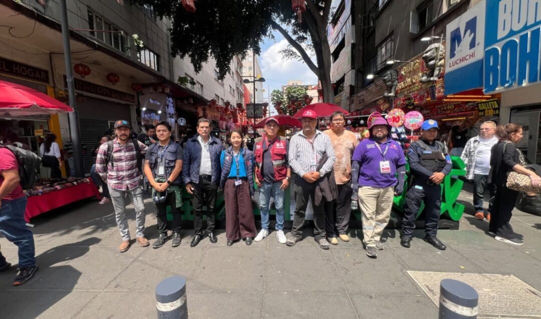 ALCALDÍA CUAUHTÉMOC ENCABEZA TRABAJOS DE MANTENIMIENTO DEL ESPACIO PÚBLICO EN EL BARRIO CHINO