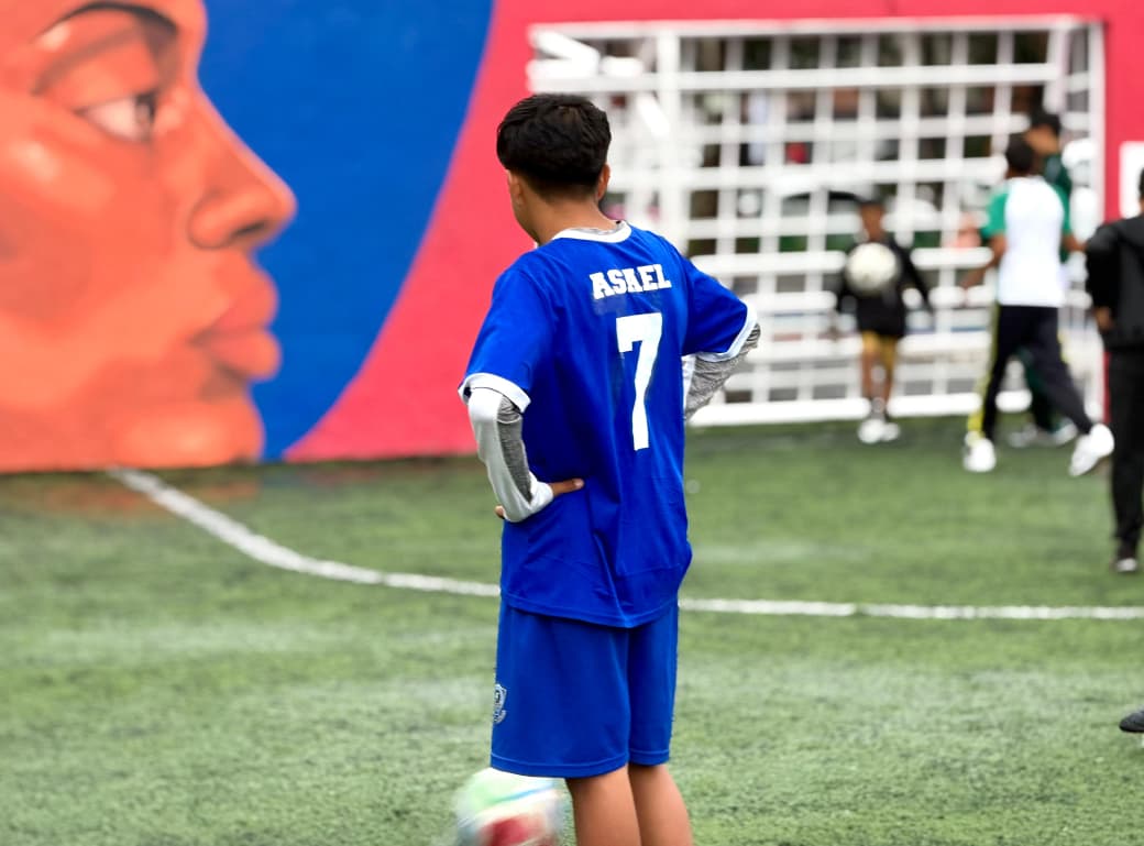 RENACE CUAUHTÉMOC RECUPERA CANCHA DE FUTBOL EN TLATELOLCO PARA 3 MIL NIÑAS, NIÑOS Y JÓVENES