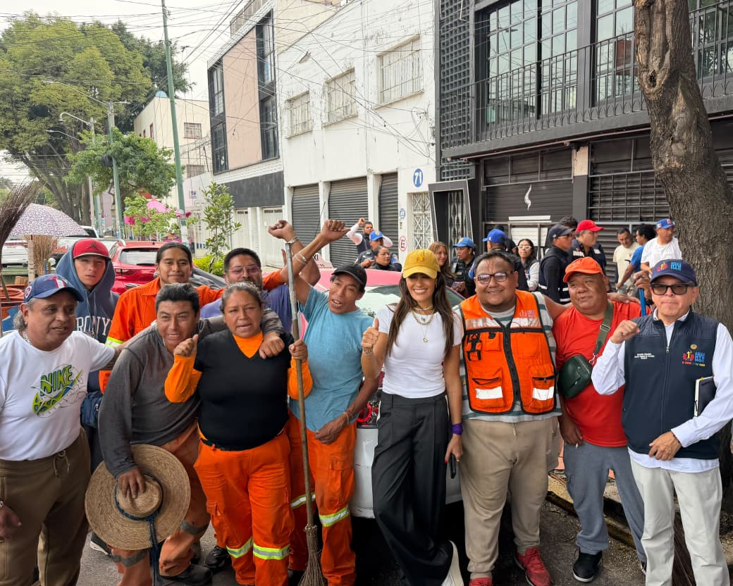 ALE ROJO DE LA VEGA RECORRE LA OBRERA EN JORNADA DE ALCALDÍA EN TUS MANOS
