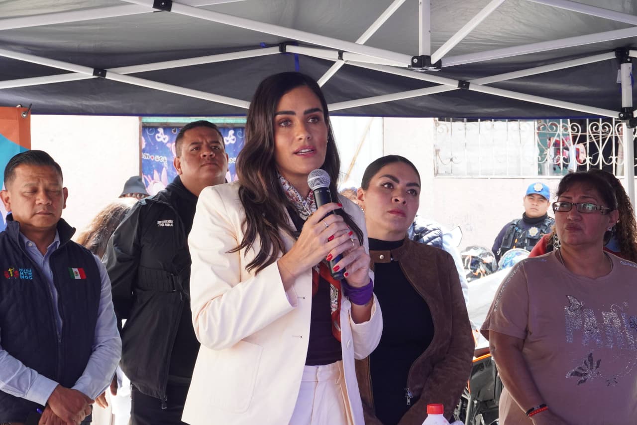 ALE ROJO DE LA VEGA ESCUCHA A VECINAS Y VECINOS DEL CENTRO PARA ATENDER SUS NECESIDADES