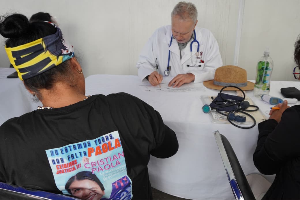 ALE ROJO DE LA VEGA VISITA Y LLEVA APOYO A 50 MADRES BUSCADORAS